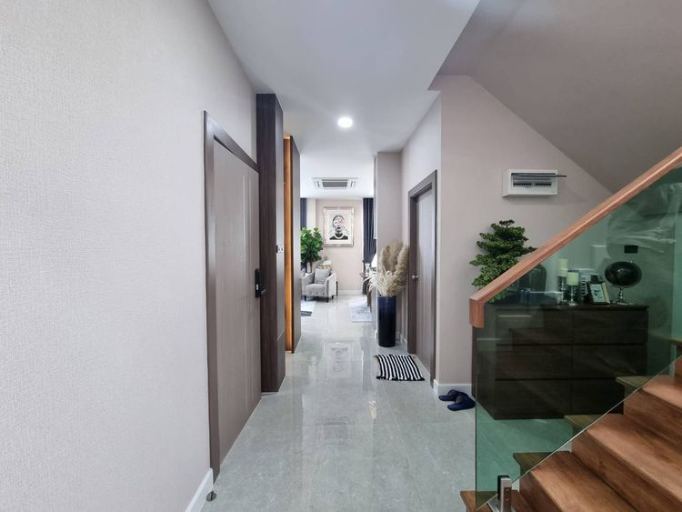 ภาพแบบบ้าน-บ้านเดี่ยว 2 ชั้น สไตล์โมเดิร์น