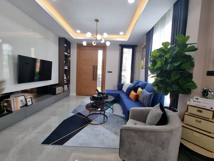 ภาพแบบบ้าน-บ้านเดี่ยว 2 ชั้น สไตล์โมเดิร์น