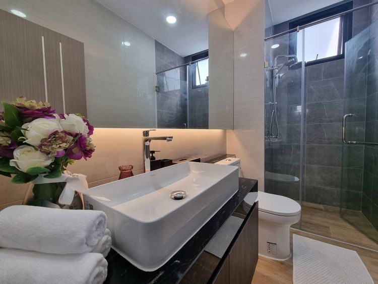 ภาพแบบบ้าน-บ้านเดี่ยว 2 ชั้น สไตล์โมเดิร์น