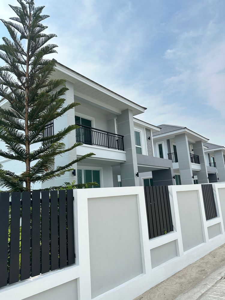 ภาพแบบบ้าน-บ้านสวยหลังใหญ่สไตล์ Modern