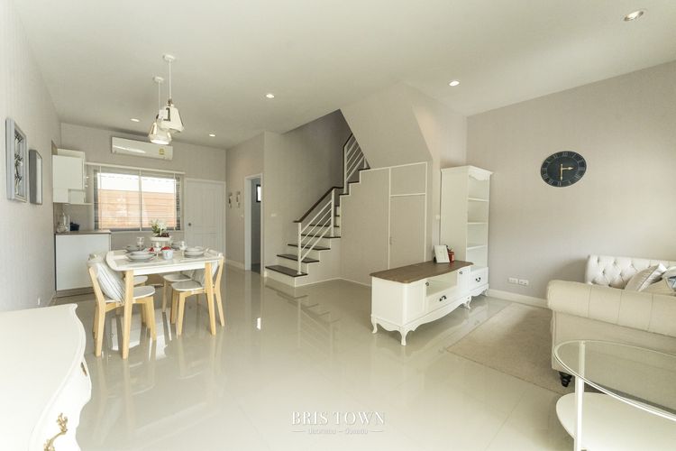 ภาพแบบบ้าน-ทาวน์โฮม 2 ชั้น (หน้ากว้าง 5 ม.)