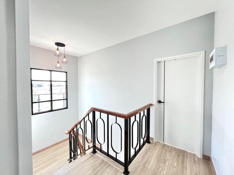 ภาพแบบบ้าน-แบบบ้านสไตล์ลัคชูรี่ เฮ้าส์ ยูโรเปี่ยน โมเดิร์น ไทป์ G - Gnarly