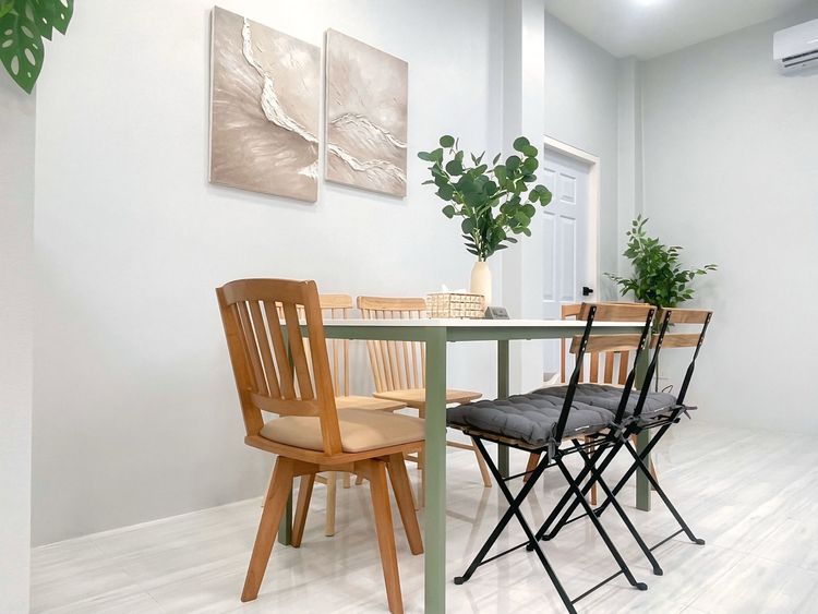 ภาพแบบบ้าน-วิลล่า ตกแต่งเต็ม ใกล้ห้วยวังนอง