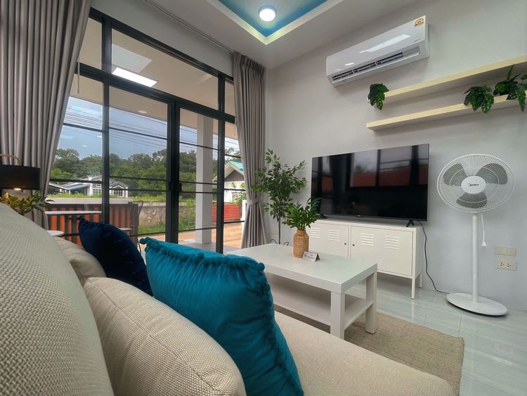 ภาพแบบบ้าน-วิลล่า ตกแต่งเต็ม ใกล้ห้วยวังนอง