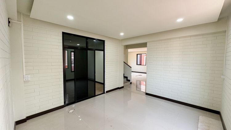 ภาพแบบบ้าน-บ้านเดี่ยว 2 ชั้น (ขนาดใหญ่ พิเศษ)