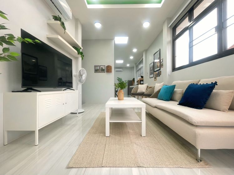 ภาพแบบบ้าน-วิลล่า ตกแต่งเต็ม ใกล้ห้วยวังนอง