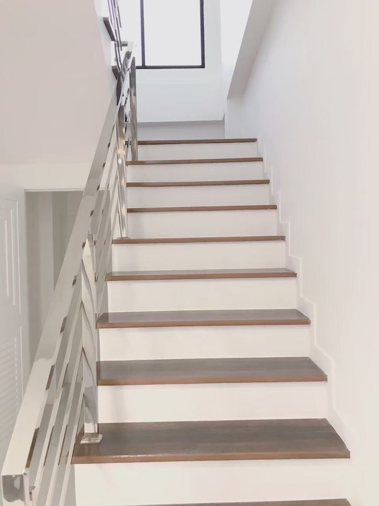 ภาพแบบบ้าน-โมเดิร์น สองชั้น 3 ห้องนอน