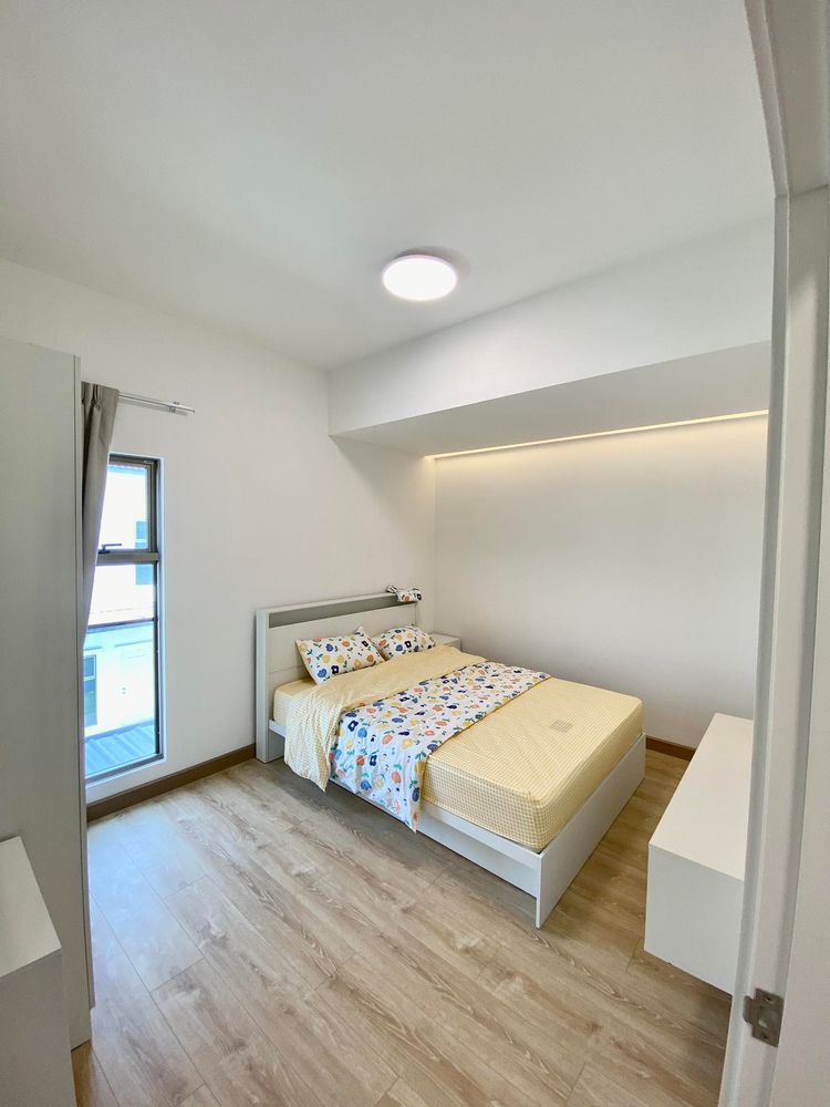 ภาพแบบบ้าน-บ้านแฝด 2 ชั้น หน้ากว้าง จอดรถ 3 คัน