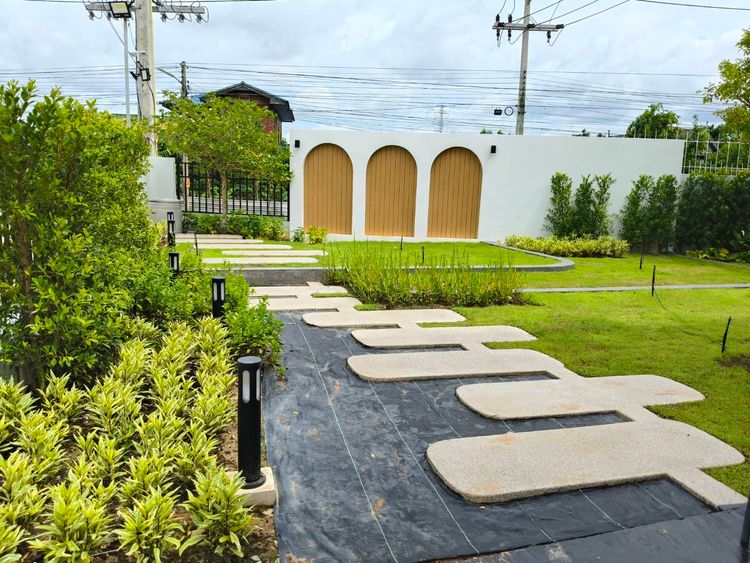 ภาพแบบบ้าน-บ้านแฝดหน้ากว้างจอดรถได้ 3คัน