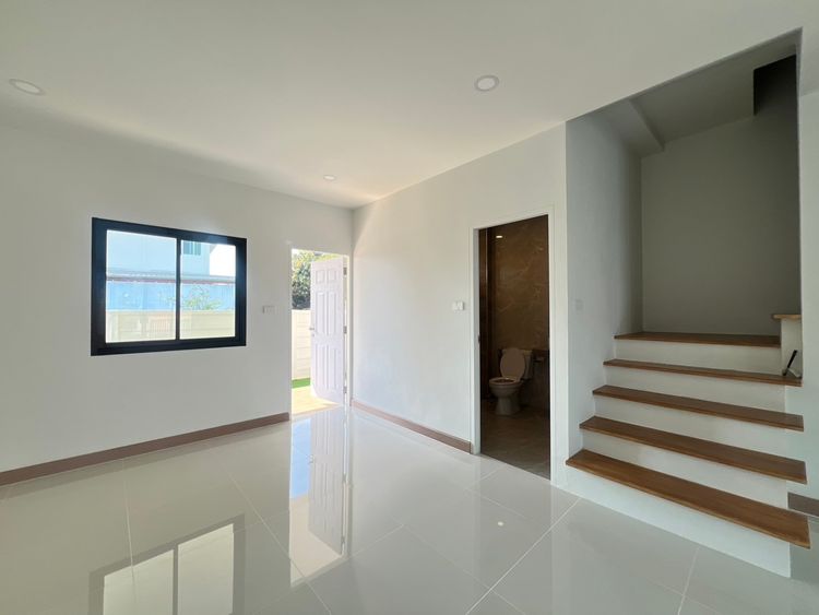 ภาพแบบบ้าน-Modern Townhome