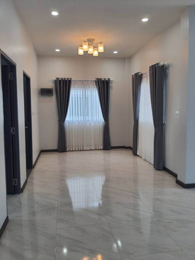 ภาพแบบบ้าน-บ้านเดี่ยวหลังใหญ่ สไตล์มินิมอลปั้นหยา