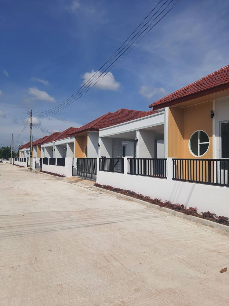 ภาพแบบบ้าน-บ้านเดี่ยวหลังใหญ่ สไตล์มินิมอลปั้นหยา