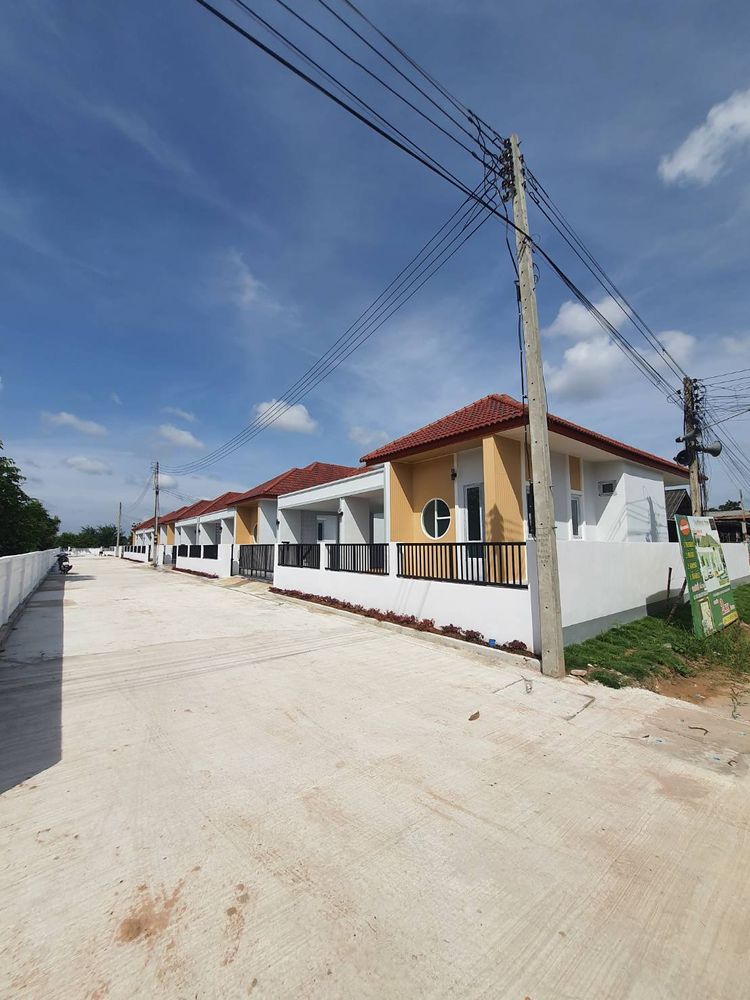 ภาพแบบบ้าน-บ้านเดี่ยวหลังใหญ่ สไตล์มินิมอลปั้นหยา