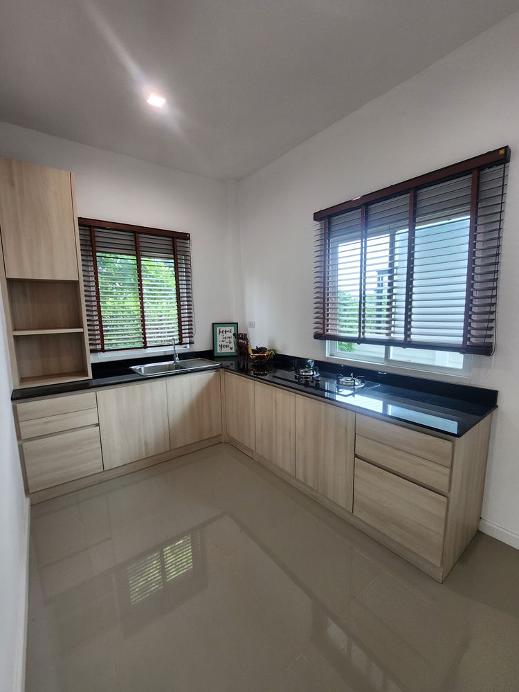 ภาพแบบบ้าน-บ้านเดี่ยว 2 ชั้น หน้ากว้าง 10 เมตร - พร้อมเข้าอยู่