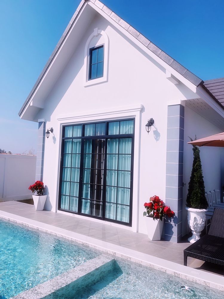 ภาพแบบบ้าน-บ้านเดี่ยวชั้นเดียว สไตล์ยุโรป โมเดิร์น ลักชัวร์รี่ (มีสระว่ายน้ำ)