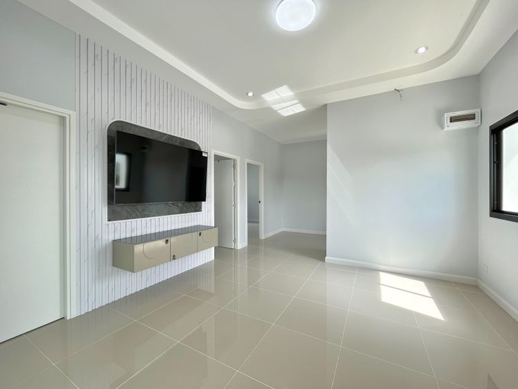 ภาพแบบบ้าน-แบบบ้านสไตล์ลัคชูรี่ เฮ้าส์ ยูโรเปี่ยน โมเดิร์น ไทป์ E-Emmaline