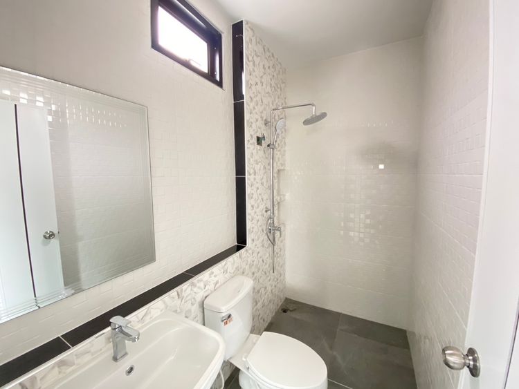 ภาพแบบบ้าน-แบบบ้านสไตล์ลัคชูรี่ เฮ้าส์ ยูโรเปี่ยน โมเดิร์น ไทป์ E-Emmaline