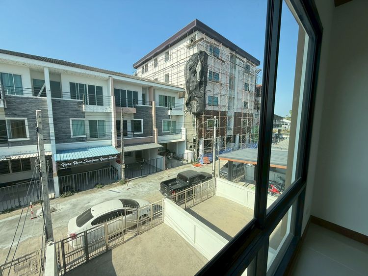 ภาพแบบบ้าน-ทาวน์โฮมสไตล์โมเดิร์น