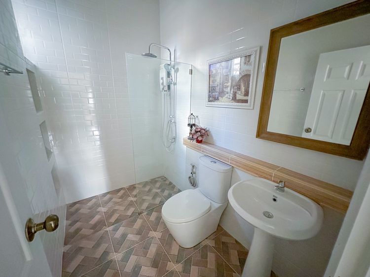 ภาพแบบบ้าน-แบบบ้านสไตล์อิงลิชคันทรี PALAZZO