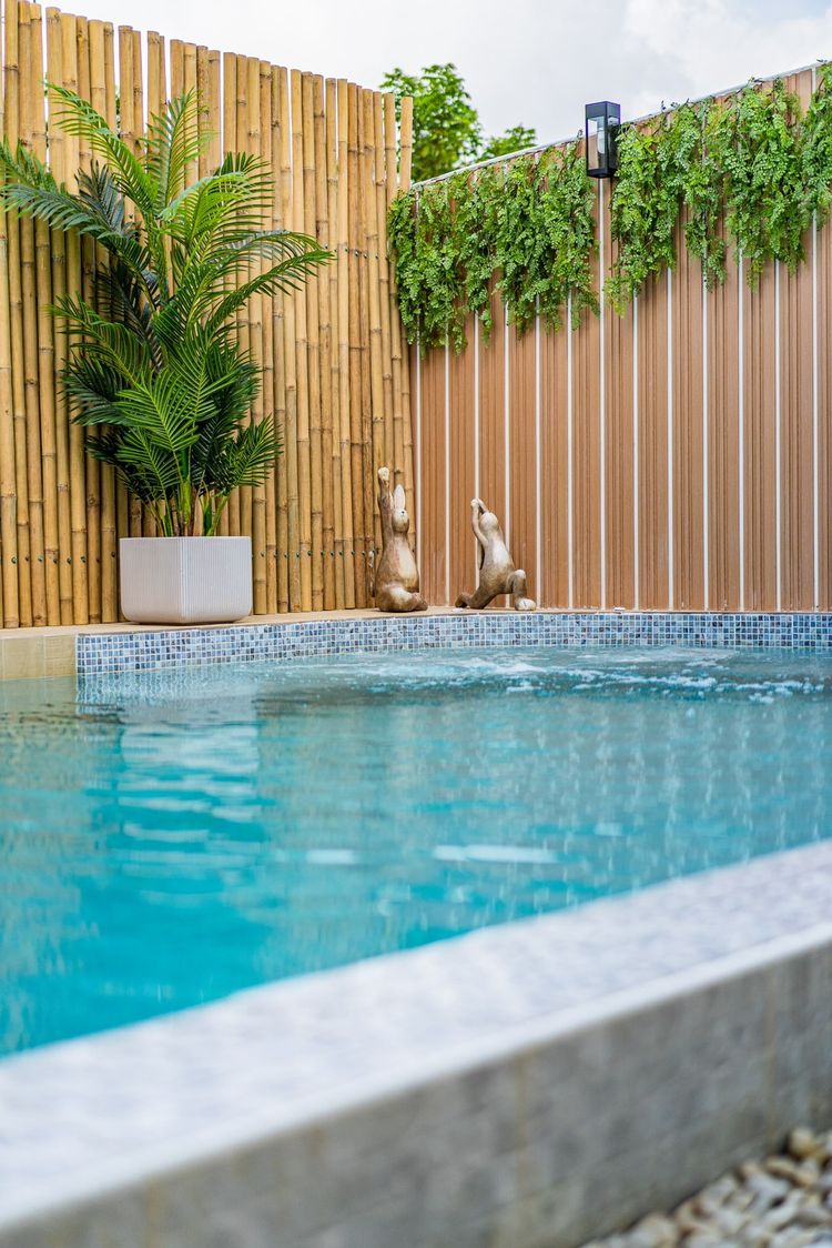 ภาพแบบบ้าน-บ้านเดี่ยว 2 ชั้น พร้อมสระว่ายน้ำ บ้านพร้อมเฟอร์นิเจอร์