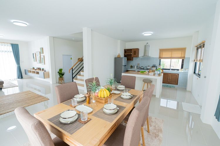 ภาพแบบบ้าน-บ้านเดี่ยว 2 ชั้น พร้อมสระว่ายน้ำ บ้านพร้อมเฟอร์นิเจอร์