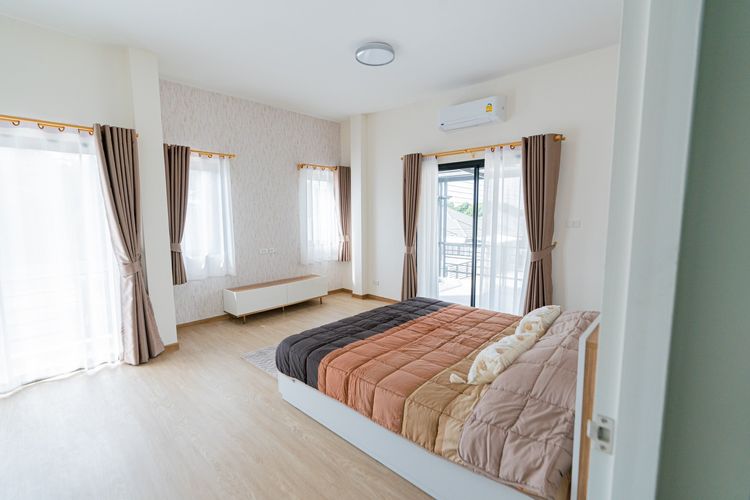 ภาพแบบบ้าน-บ้านเดี่ยว 2 ชั้น พร้อมสระว่ายน้ำ บ้านพร้อมเฟอร์นิเจอร์