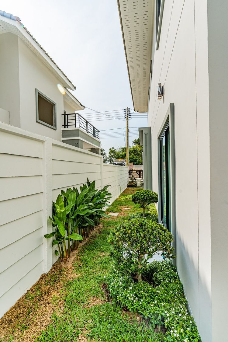 ภาพแบบบ้าน-บ้านเดี่ยว 2 ชั้น พร้อมสระว่ายน้ำ บ้านพร้อมเฟอร์นิเจอร์