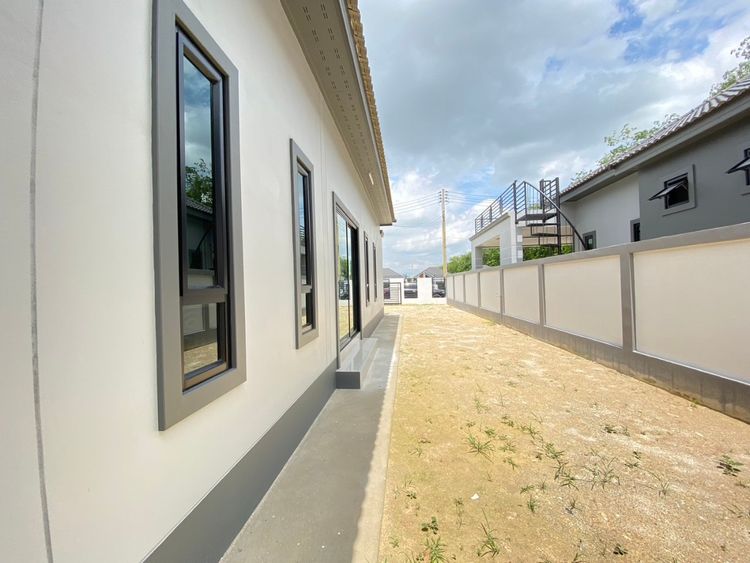 ภาพแบบบ้าน-บ้านเดี่ยวชั้นเดียว พร้อมดาดฟ้าชั้นลอย