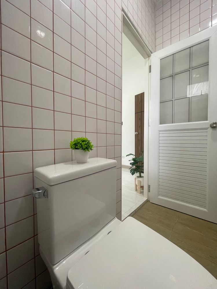 ภาพแบบบ้าน-หลังสุดท้าย! เฟอร์ครบ บ้านเดี่ยวสร้างใหม่ใจกลางเมืองตระการพืชผล หลังห้างโลตัส ทำเลเกรด A