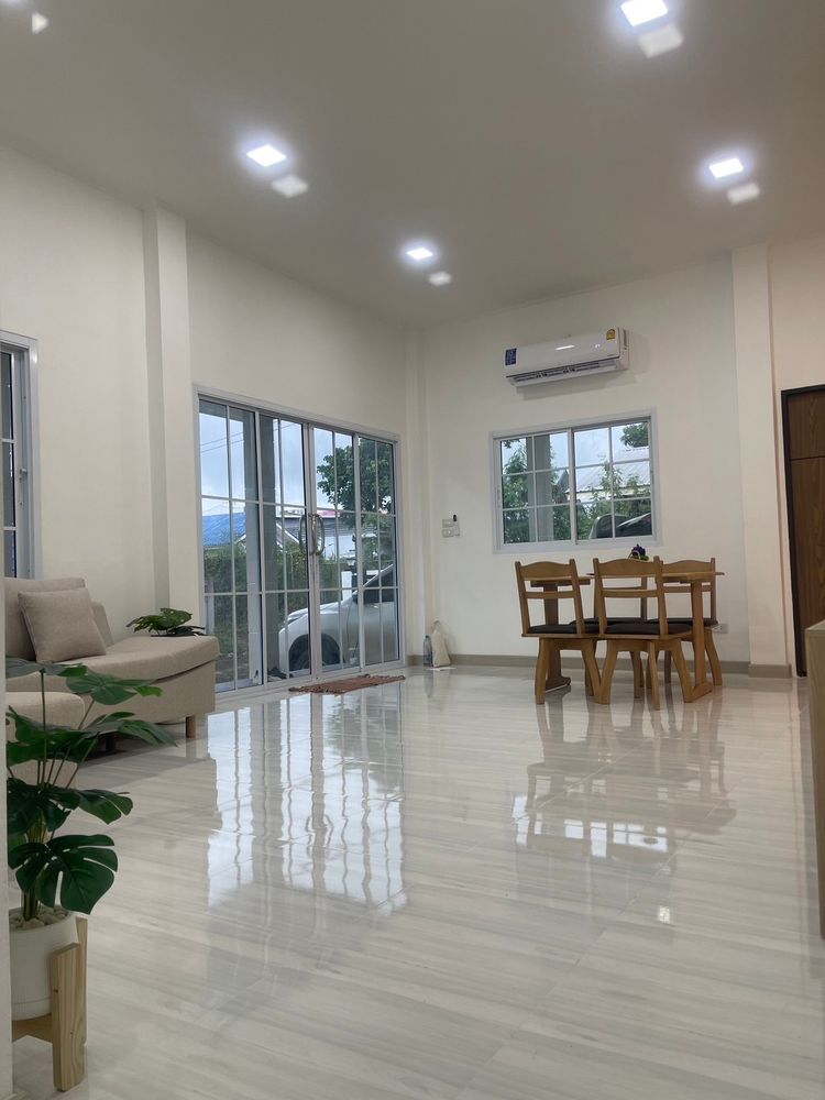 ภาพแบบบ้าน-หลังสุดท้าย! เฟอร์ครบ บ้านเดี่ยวสร้างใหม่ใจกลางเมืองตระการพืชผล หลังห้างโลตัส ทำเลเกรด A