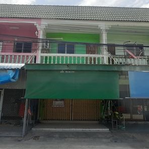 ขายอาคารพาณิชย์ 2 ชั้น ในโครงการเมืองทองแลนด์ 6 ราคา 1.4 ล้านบาท ในอำเภอศรีราชา