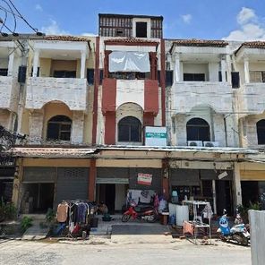 ขายอาคารพาณิชย์ 3 ชั้น ราคา 1.965 ล้านบาท ในอำเภอเมืองพิษณุโลก