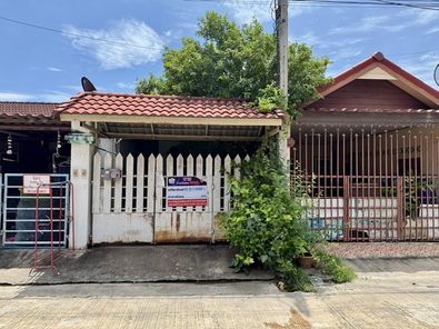 ขายทาวน์เฮ้าส์ 1 ชั้น ในโครงการ ฉัตรแก้ว ราคา 8.4 แสนบาท ในอำเภอเมืองพิษณุโลก