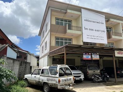 ขายอาคารพาณิชย์ 3 ชั้น ราคา 4.75 ล้านบาท ในอำเภอเมืองพิษณุโลก