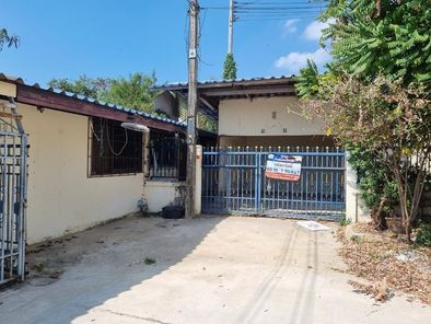 ขายทาวน์เฮ้าส์ 1 ชั้น ในโครงการ การเคหะบึงพระ ราคา 1.24 ล้านบาท ในอำเภอเมืองพิษณุโลก