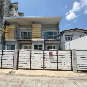 ขายทาวน์เฮ้าส์ 2 ชั้น ราคา 2.3 ล้านบาท ในอำเภอเมืองพิษณุโลก