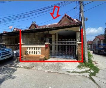 ขายทาวน์เฮาส์ 1 ชั้น ราคา 1.75 ล้านบาท ในโครงการรัตนากร วิลเลจ 4 ในอำเภอบางละมุง