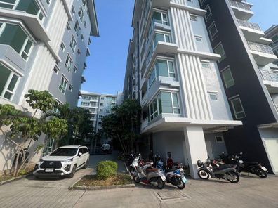 "ขายคอนโดชั้น 8 คอนโดเดอะ รอยัล ฮิลล์ รีสอร์ท บ่อวิน ราคา 1.4 ล้านบาท ในอำเภอศรีราชา"