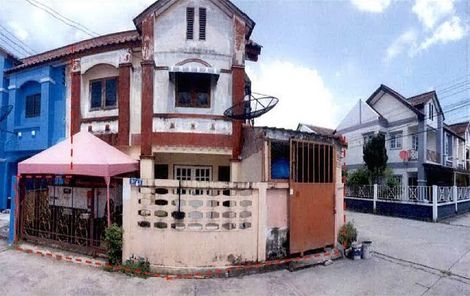 ขายบ้านแฝด 2 ชั้น ในโครงการเบญจณี ราคา 8 แสนบาท ในอำเภอเมืองระยอง