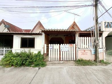 ขายทาวน์เฮ้าส์ 1ชั้น ในโครงการธารทิพย์1 ราคา 1.15ล้านบาท ในอำเภอเมืองระยอง