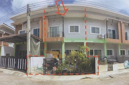 ขายทาวน์เฮ้าส์ 2 ชั้น ในโครงการจักรวาลแลนด์แอนด์เฮ้าส์ ราคา 1.9 ล้านบาท ในอำเภอปลวกแดง