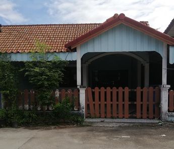 ขายบ้านแฝด 1 ชั้น ในโครงการหมู่บ้านแวนด้า การ์เ ราคา 7.5 แสนบาท ในอำเภอนิคมพัฒนา