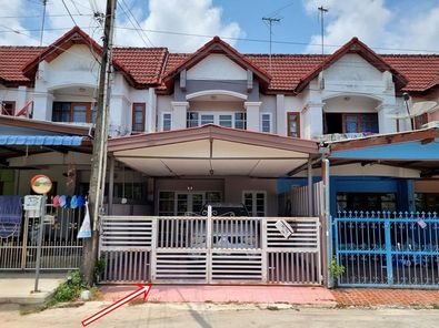 ขายทาวน์เฮาส์ 1 ชั้น ในโครงการสกุลทอง ราคา 1.50 ล้านบาท ในอำเภอบ้านฉาง