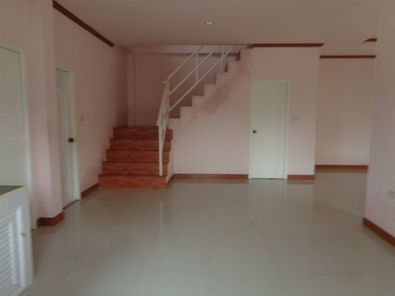 ขายบ้านแฝด 2 ชั้น ราคา 3.10 ล้านบาท ในอำเภอศรีราชา