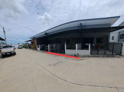 ขายทาวน์เฮ้าส์ 1ชั้น ในโครงการเดอะเน็กซ์ วิลเลจ 3 ราคา 1.57ล้านบาท ในอำเภอปลวกแดง