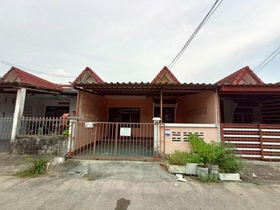 ขายทาวน์เฮาส์ 1 ชั้น ในโครงการธารทิพย์3 ราคา 700,000 บาท ในอำเภอเมืองระยอง