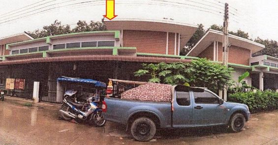 "ขายบ้านแฝด 1 ชั้น หมู่บ้านจักรวาล แลนด์แอนด์เฮ้าส์ ราคา 2 ล้านบาท ในอำเภอปลวแดง"