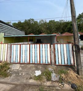 ขายทาวน์เฮ้าส์ 1ชั้น ในโครงการเสริมทรัพย์ ราคา 700,000บาท ในอำเภอเมืองระยอง