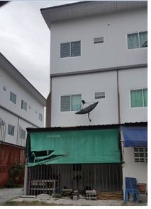 ขายอาคารพาณิชย์ 3ชั้น ราคา 2.90ล้านบาท ในอำเภอบ้านบึง