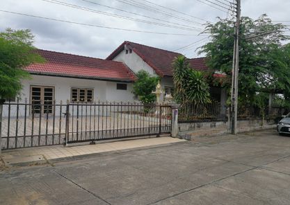 ขายบ้านเดี่ยว 1ชั้น โครงการสุขกมลคันทรีโฮม อำเภอพานทอง ราคา 3.75 ล้านบาท